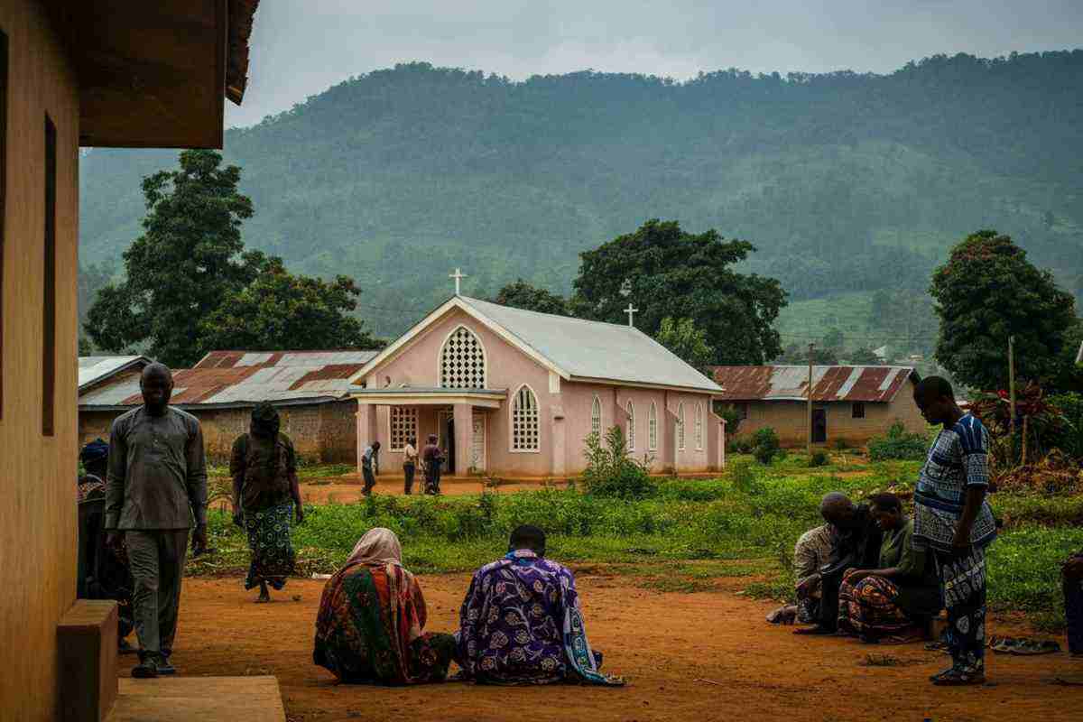 Sacerdote rapito in Nigeria: l'ennesimo caso che scuote Abuja