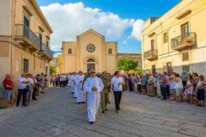 Il viaggio del beato Livatino: il suo corpo arriva alla chiesa di Santa Chiara a Canicattì